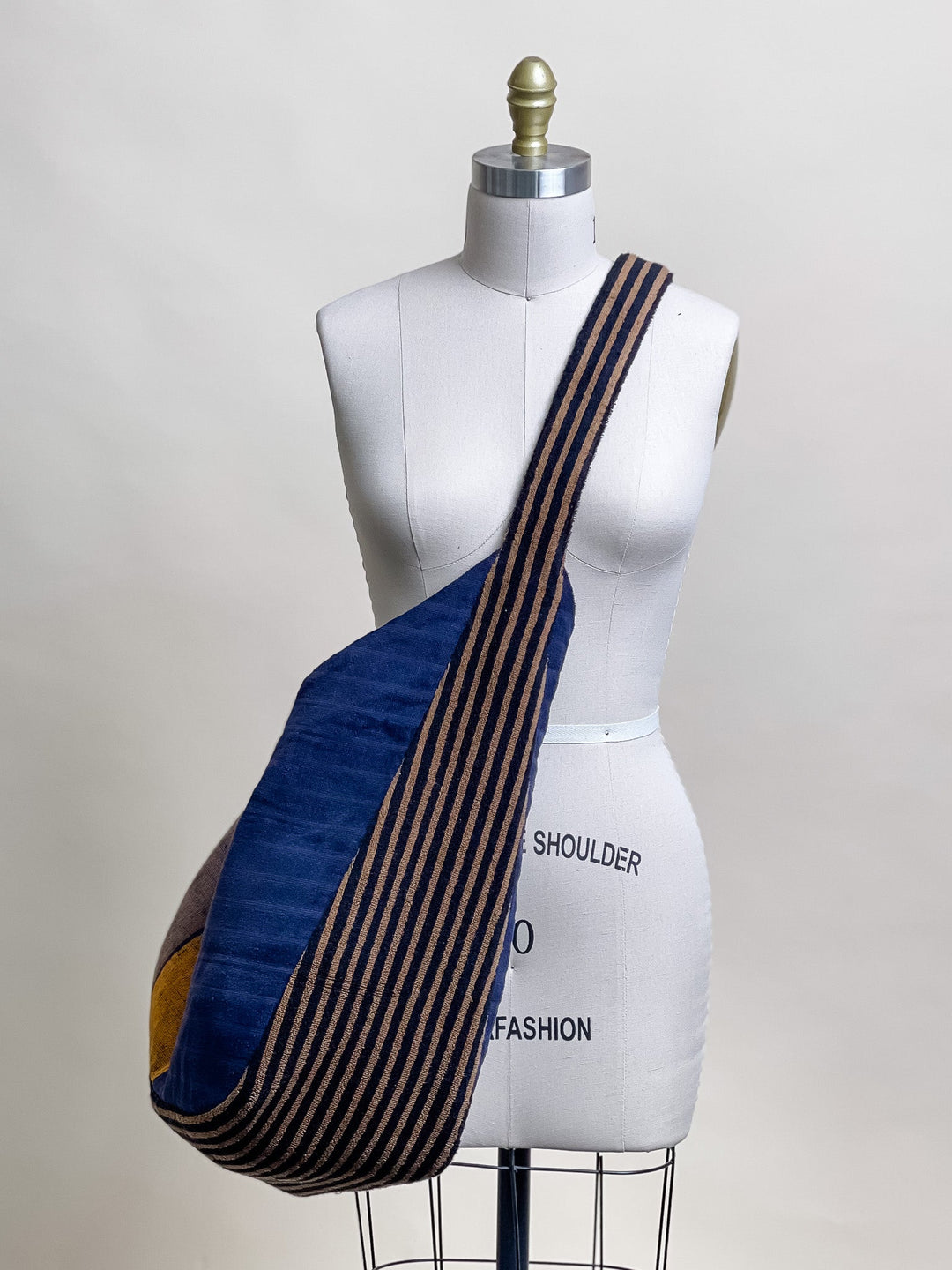 HORSESHOE BAG #4 (DESIGNER), by Re/lax Remade, is featured in the WeWearAustralian New York 2025 showcase.