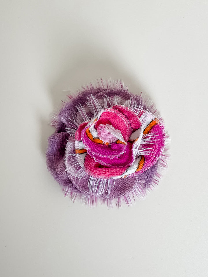 Part of the Sequel collection this Re/lax Rosette #19 by Jehna is meticulously handmade by Re/lax Remade artisans.